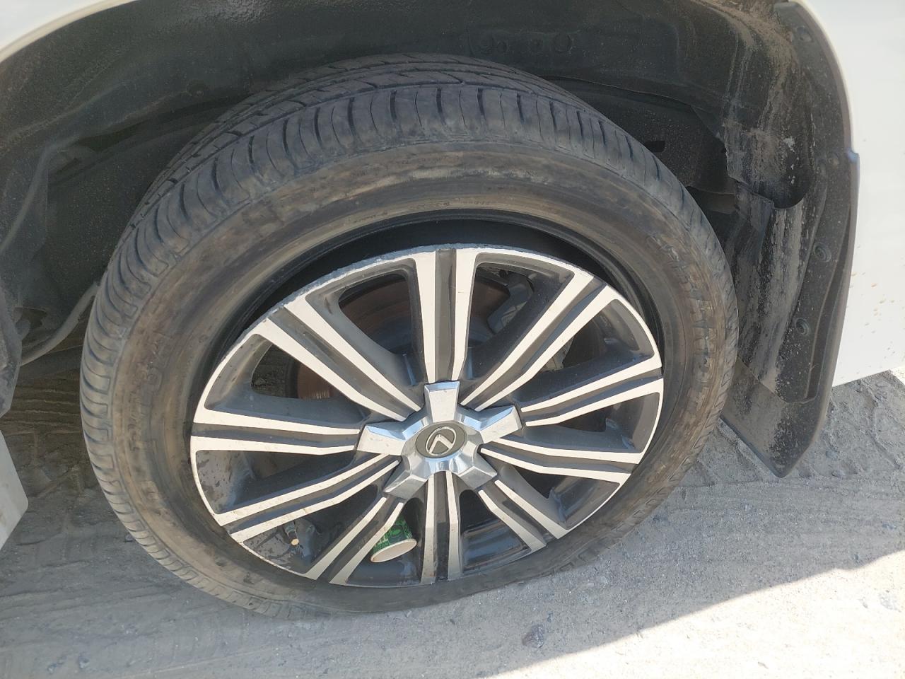 JTJHY00W0J4280185 - 2018 Lexus LX - #undefined