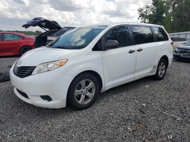 2013 Toyota Sienna 