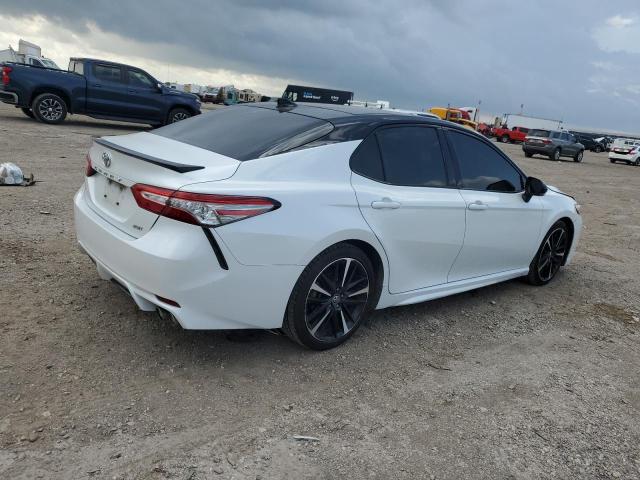  TOYOTA CAMRY 2019 Biały
