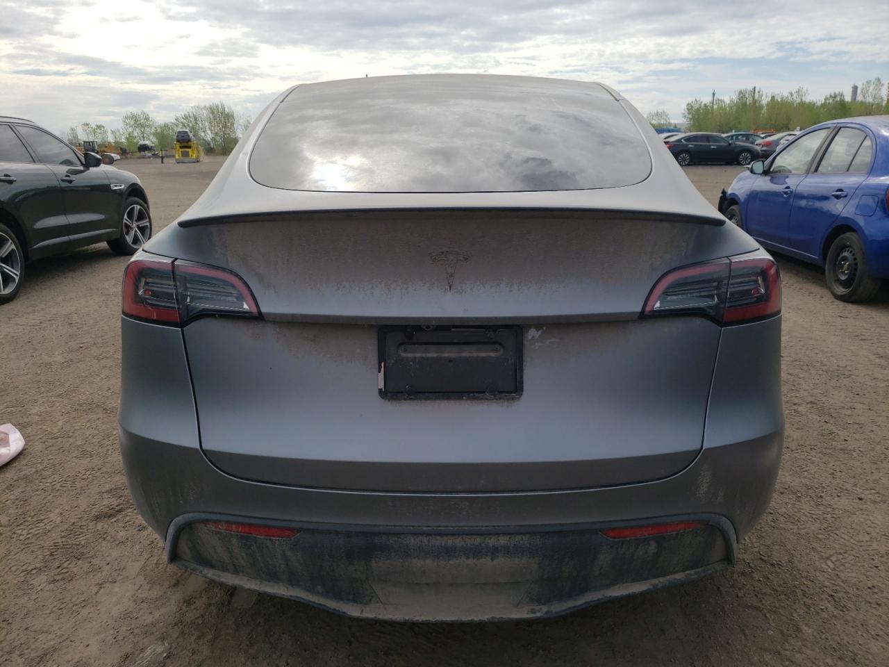 2024 Tesla Model Y VIN: 7SAYGDEEXRF181989 Lot: 56731455