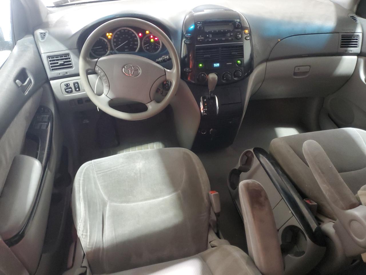 2004 Toyota Sienna Ce VIN: 5TDZA23C24S195320 Lot: 57475535