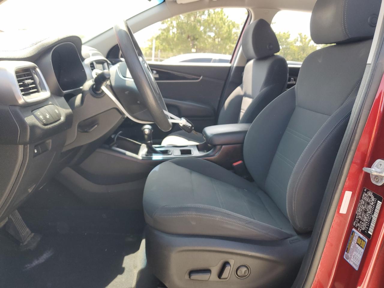 5XYPGDA52KG487940 2019 Kia Sorento Lx