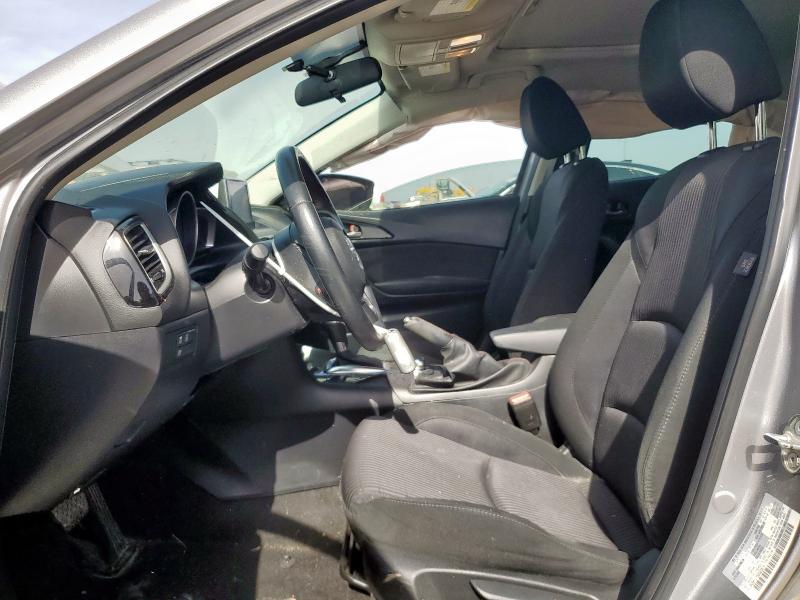  MAZDA 3 2016 Серебристый
