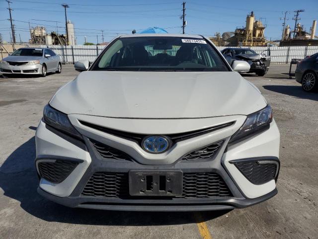  TOYOTA CAMRY 2022 Белы