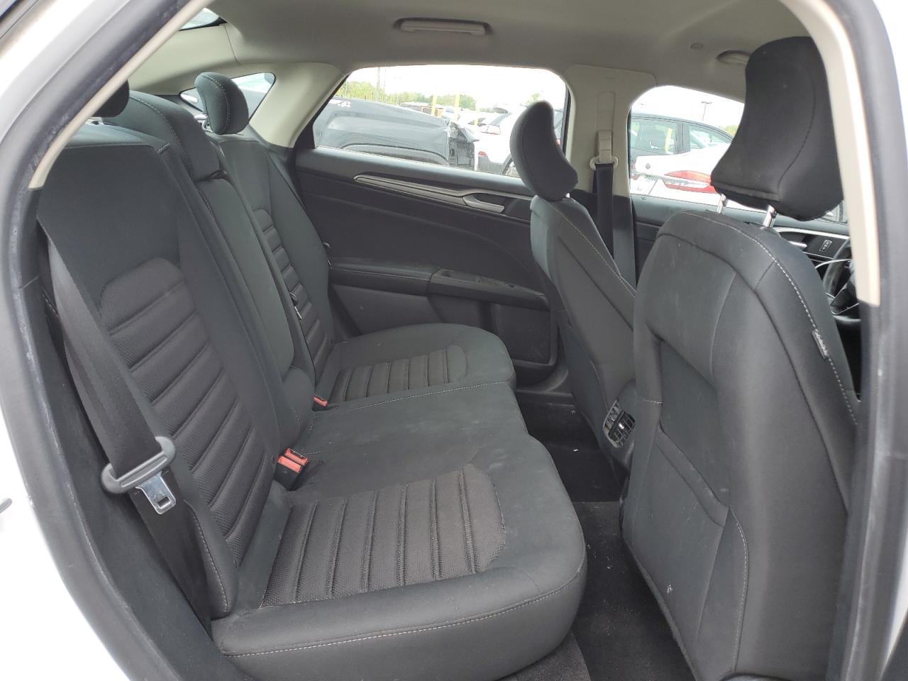 2019 Ford Fusion Se VIN: 3FA6P0LU1KR124839 Lot: 54030075