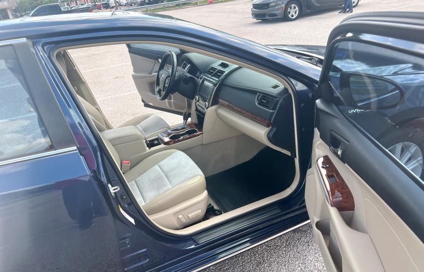 Sedans TOYOTA CAMRY 2014 Blue