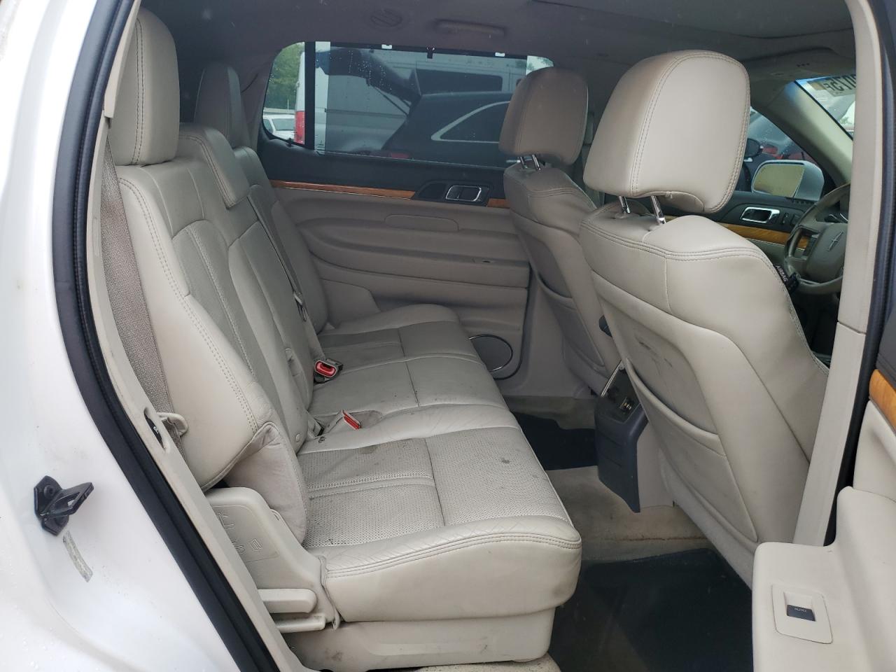 2010 Lincoln Mkt VIN: 2LMHJ5AT9ABJ14987 Lot: 58553075