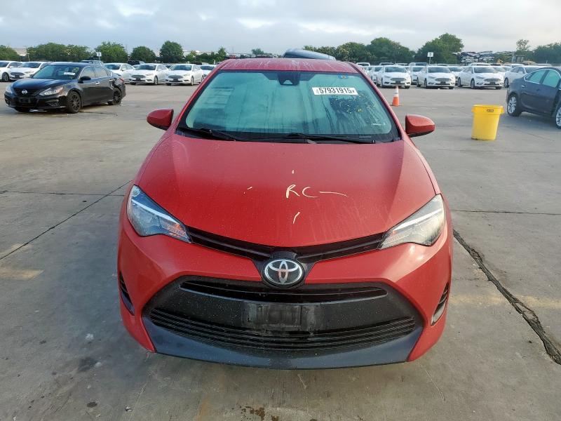  TOYOTA COROLLA 2017 Красный