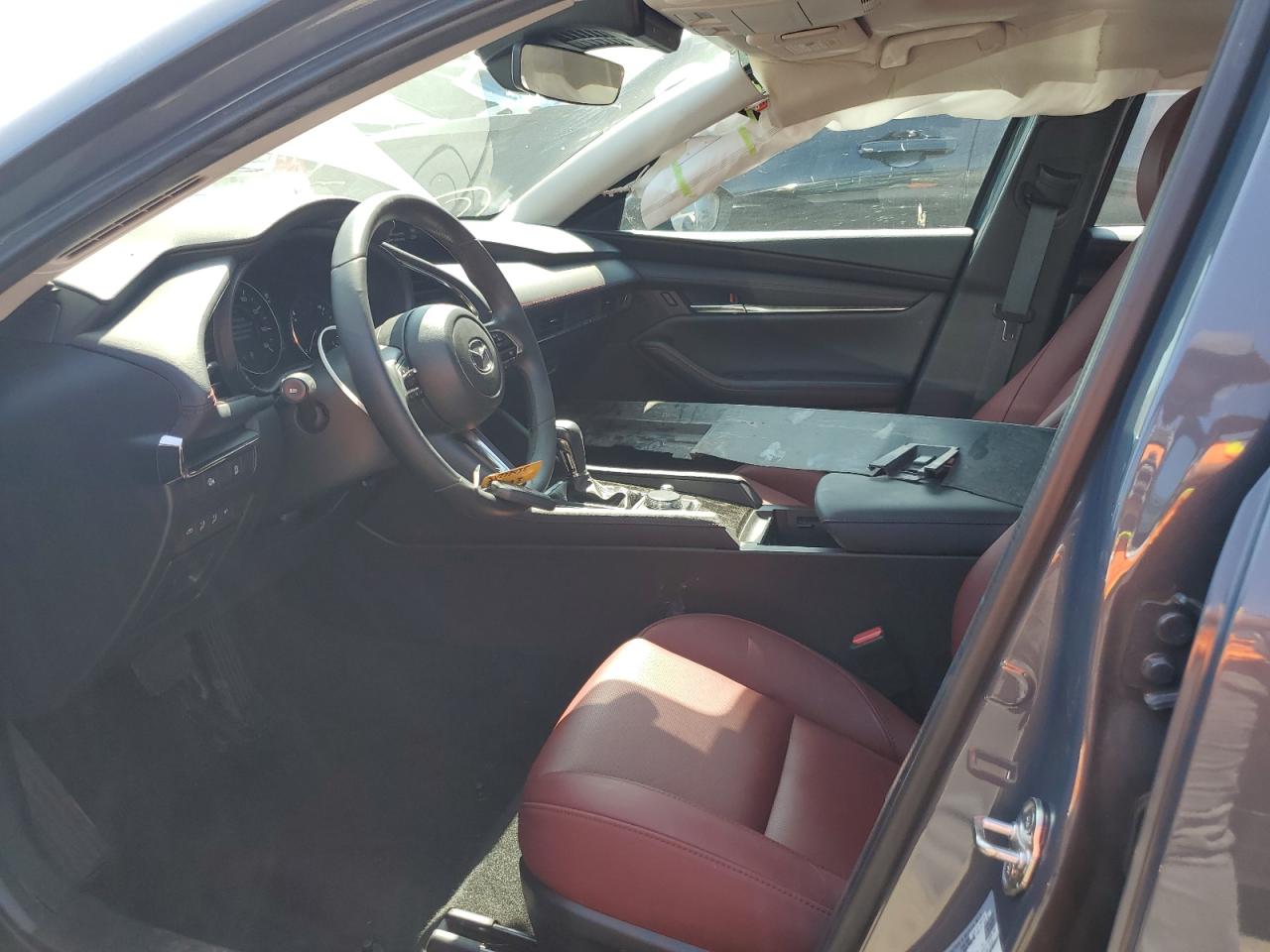 2024 Mazda 3 Preferred VIN: 3MZBPBCM0RM403689 Lot: 54277935