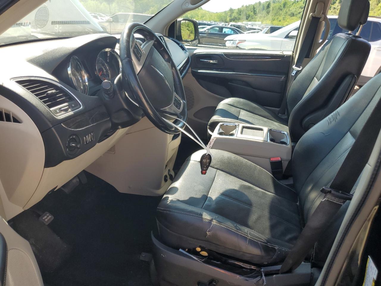 2013 Chrysler Town & Country Touring VIN: 2C4RC1BG7DR744589 Lot: 55592955