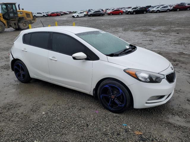 Хэтчбеки KIA FORTE 2016 Белый