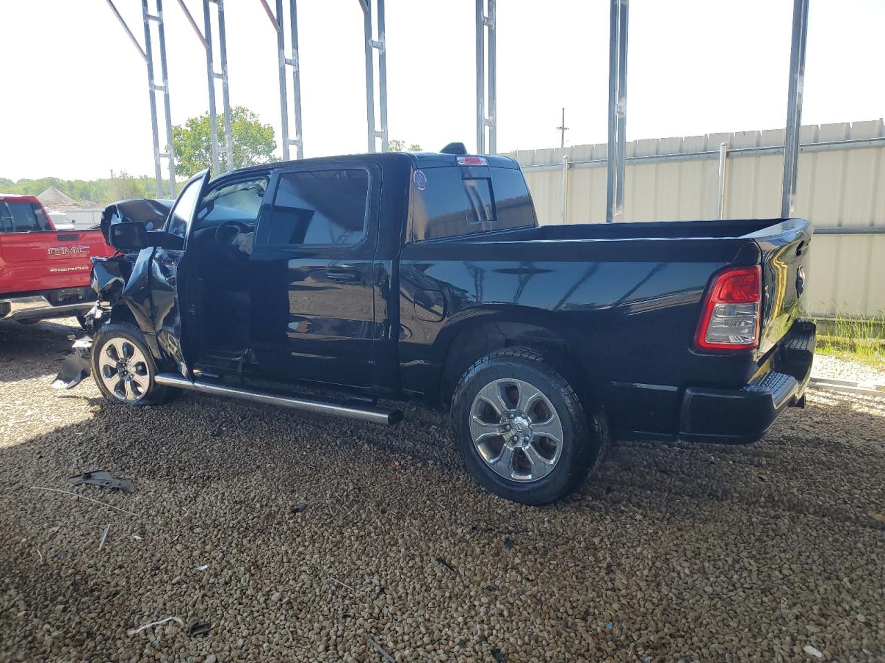 2019 RAM 1500 - Image 2