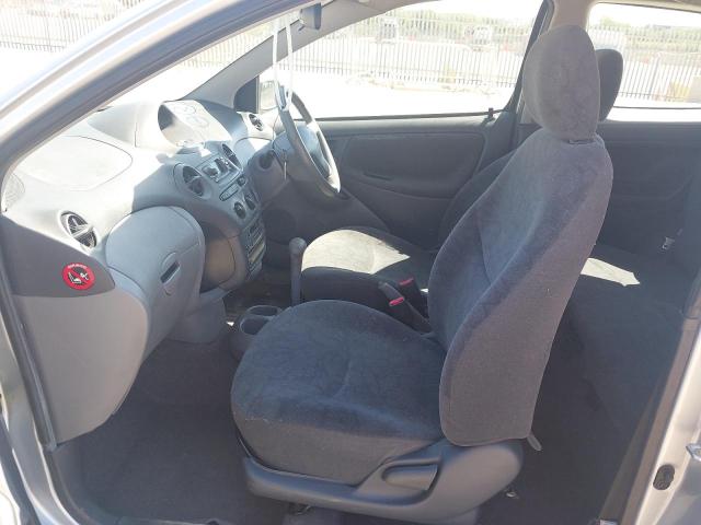 2002 TOYOTA YARIS GLS