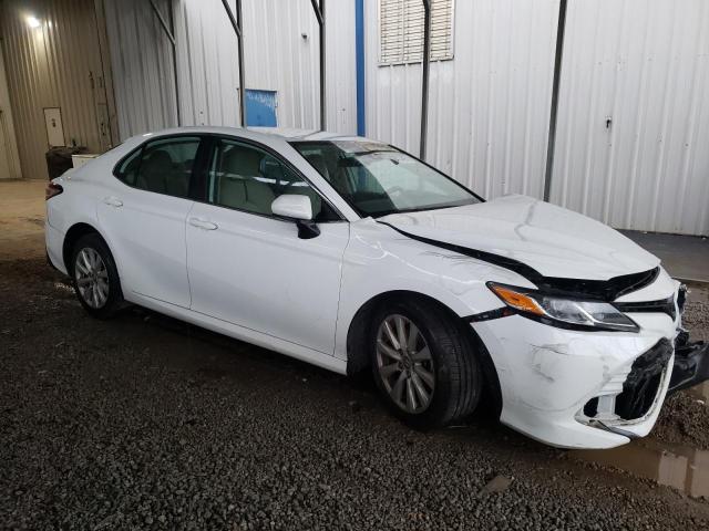  TOYOTA CAMRY 2019 Белы