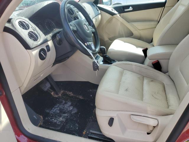  VOLKSWAGEN TIGUAN 2013 Красный