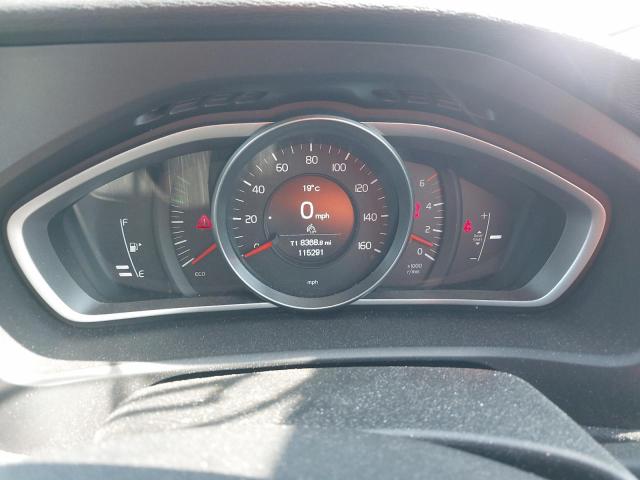 2017 VOLVO V40 MOMENT