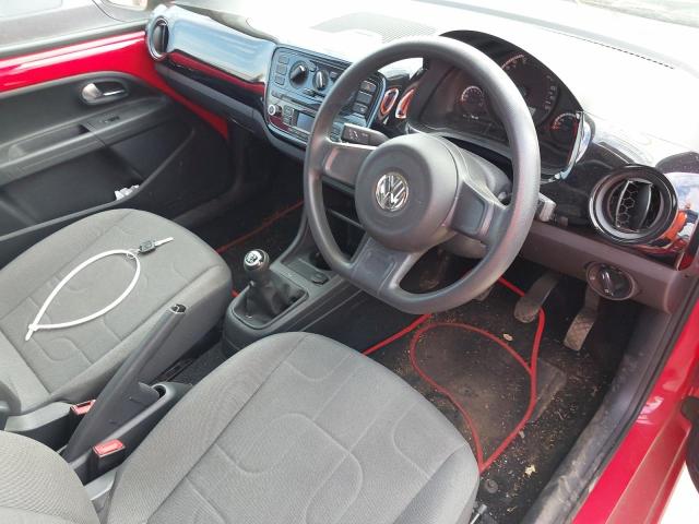 2014 VOLKSWAGEN MOVE UP