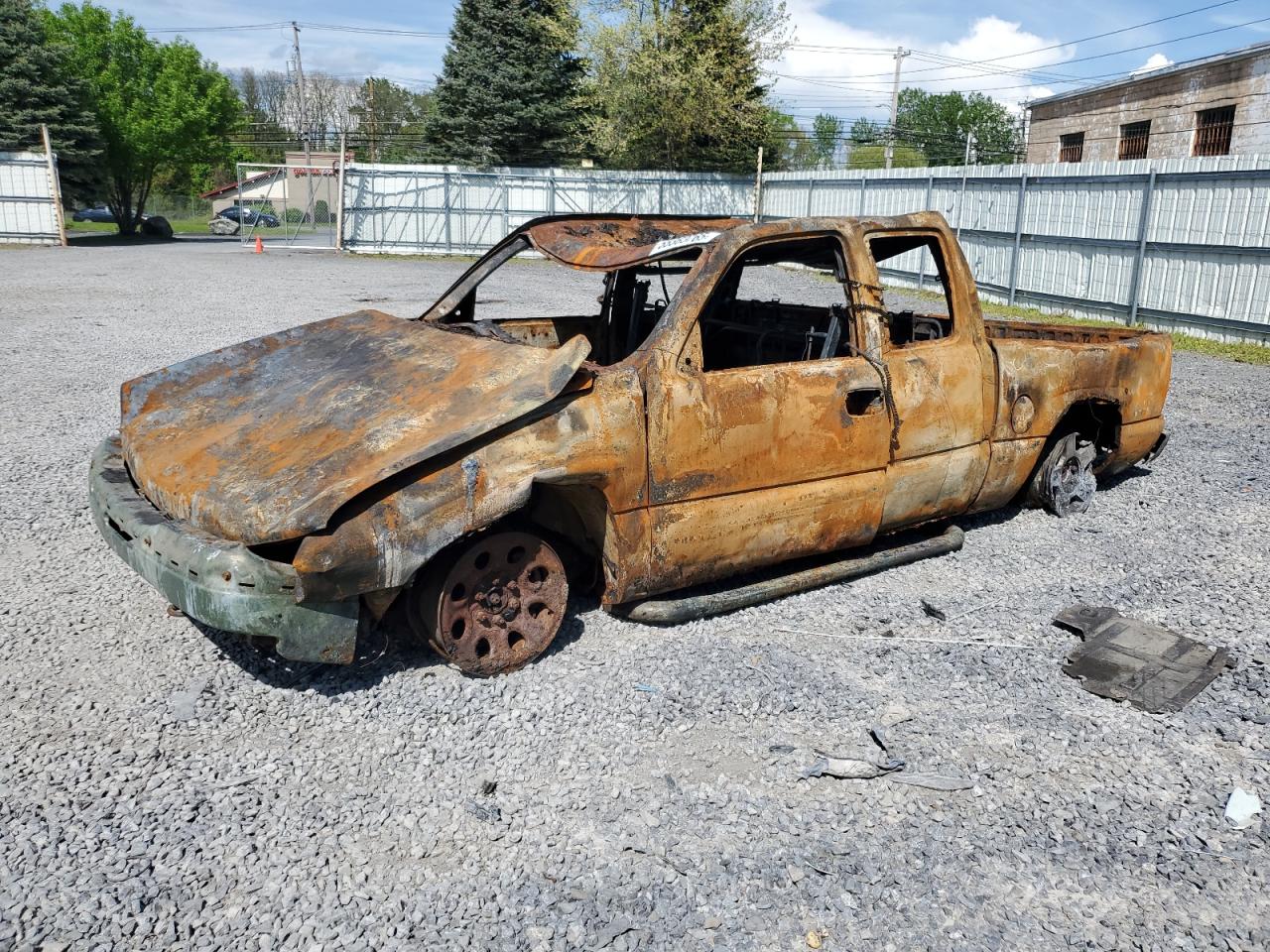 2006 Chevrolet Silverado K1500 for Sale in Albany, NY - Burn