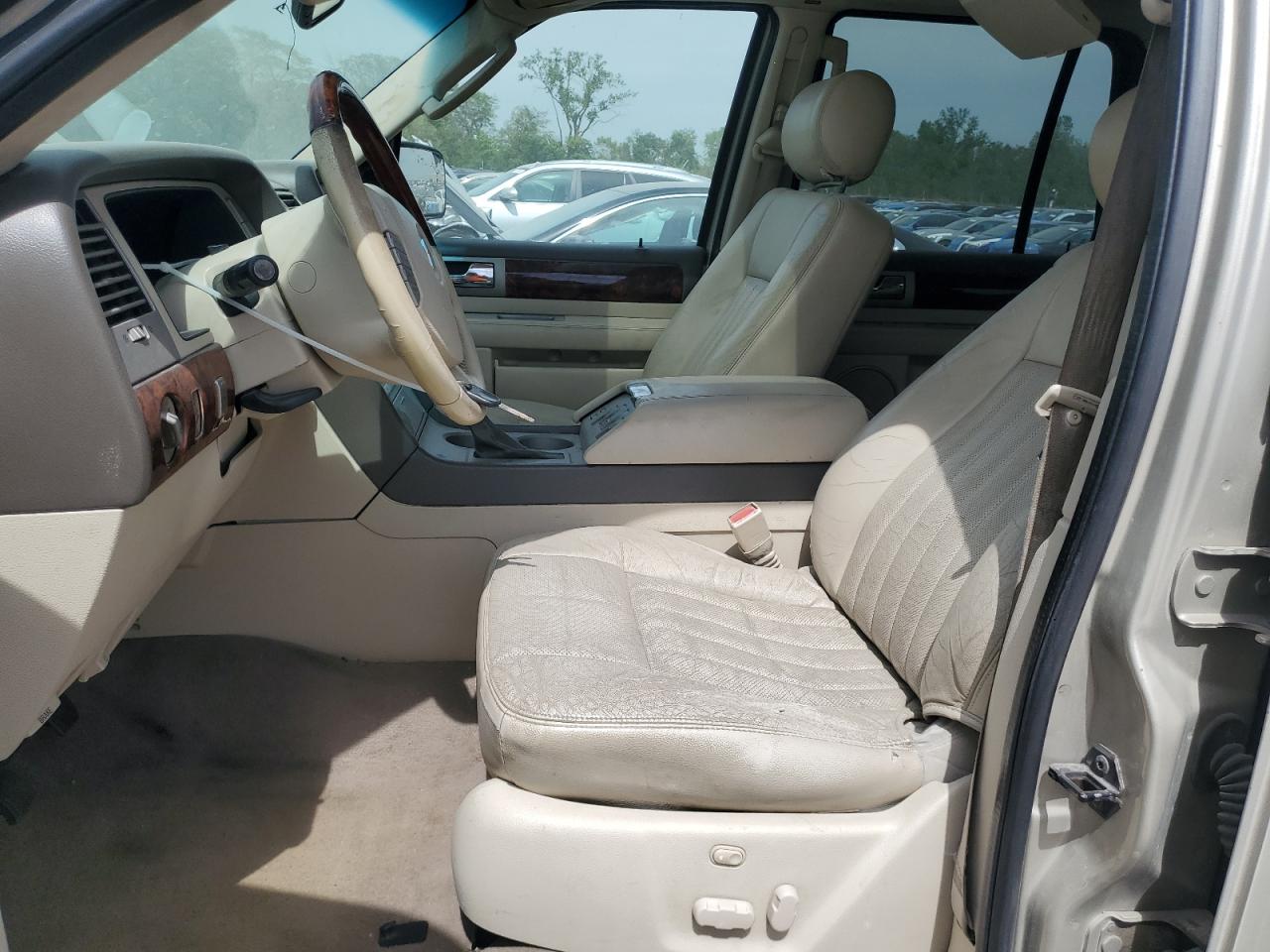 2004 Lincoln Navigator VIN: 5LMFU28R14LJ00361 Lot: 57280455