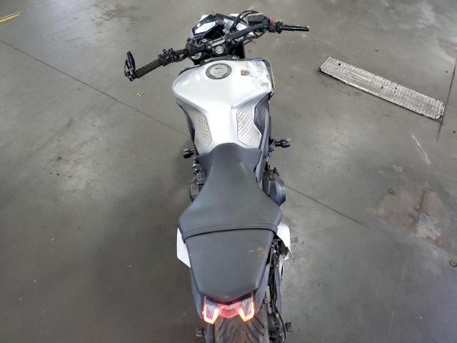2017 YAMAHA FZ09 