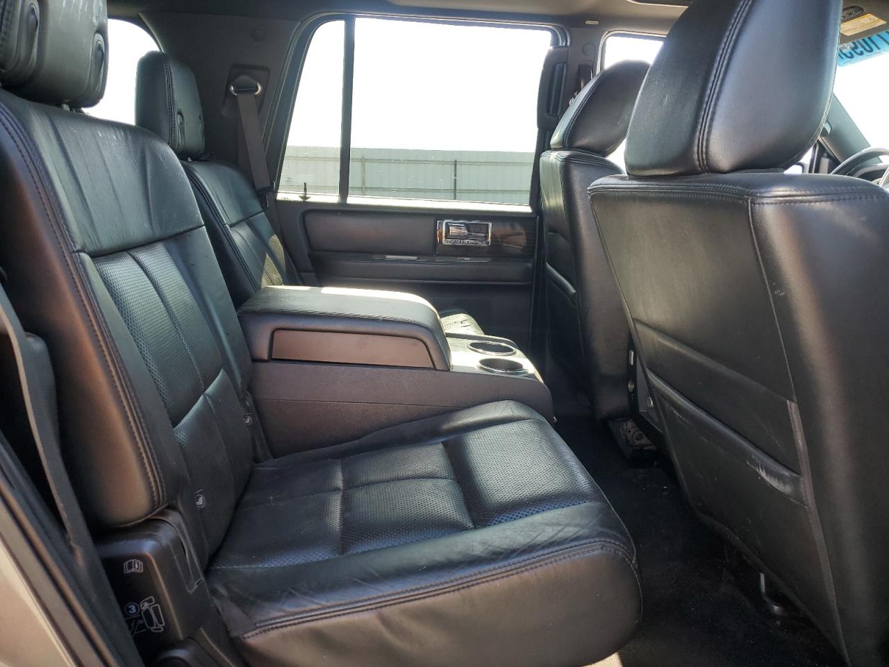 2010 Lincoln Navigator VIN: 5LMJJ2J50AEJ07408 Lot: 58771095