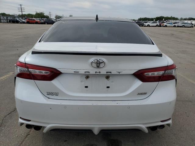  TOYOTA CAMRY 2018 White