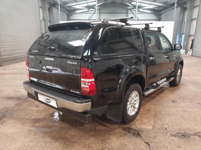 2015 TOYOTA HILUX INVI