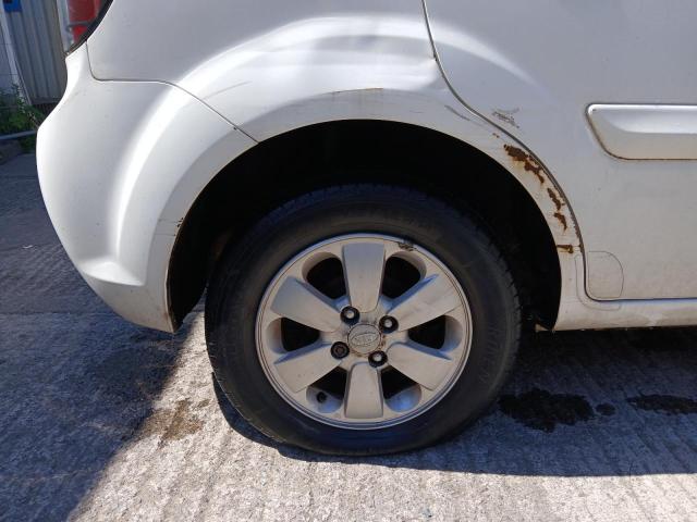 2010 KIA RIO DOMINO