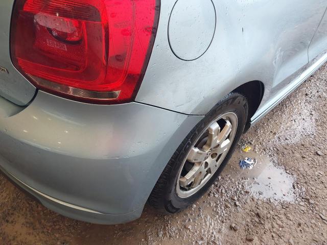 2011 VOLKSWAGEN POLO BLUEM