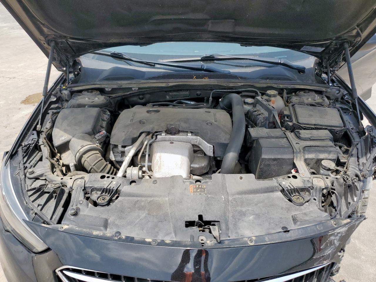 2018 Buick Regal Essence VIN: W04GP6SX2J1048144 Lot: 57316695