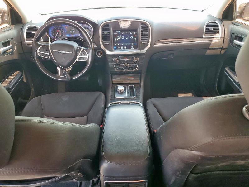  CHRYSLER 300 2019 White