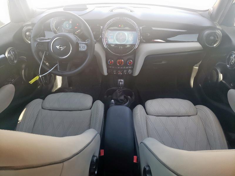  MINI COOPER 2022 Кремовий