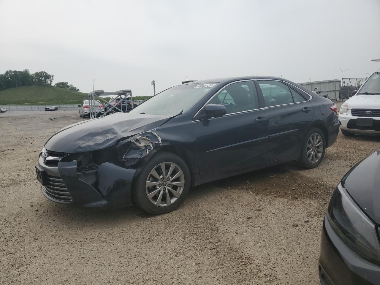 2015 Toyota Camry Le na sprzedaż w Mcfarland, WI - Front End