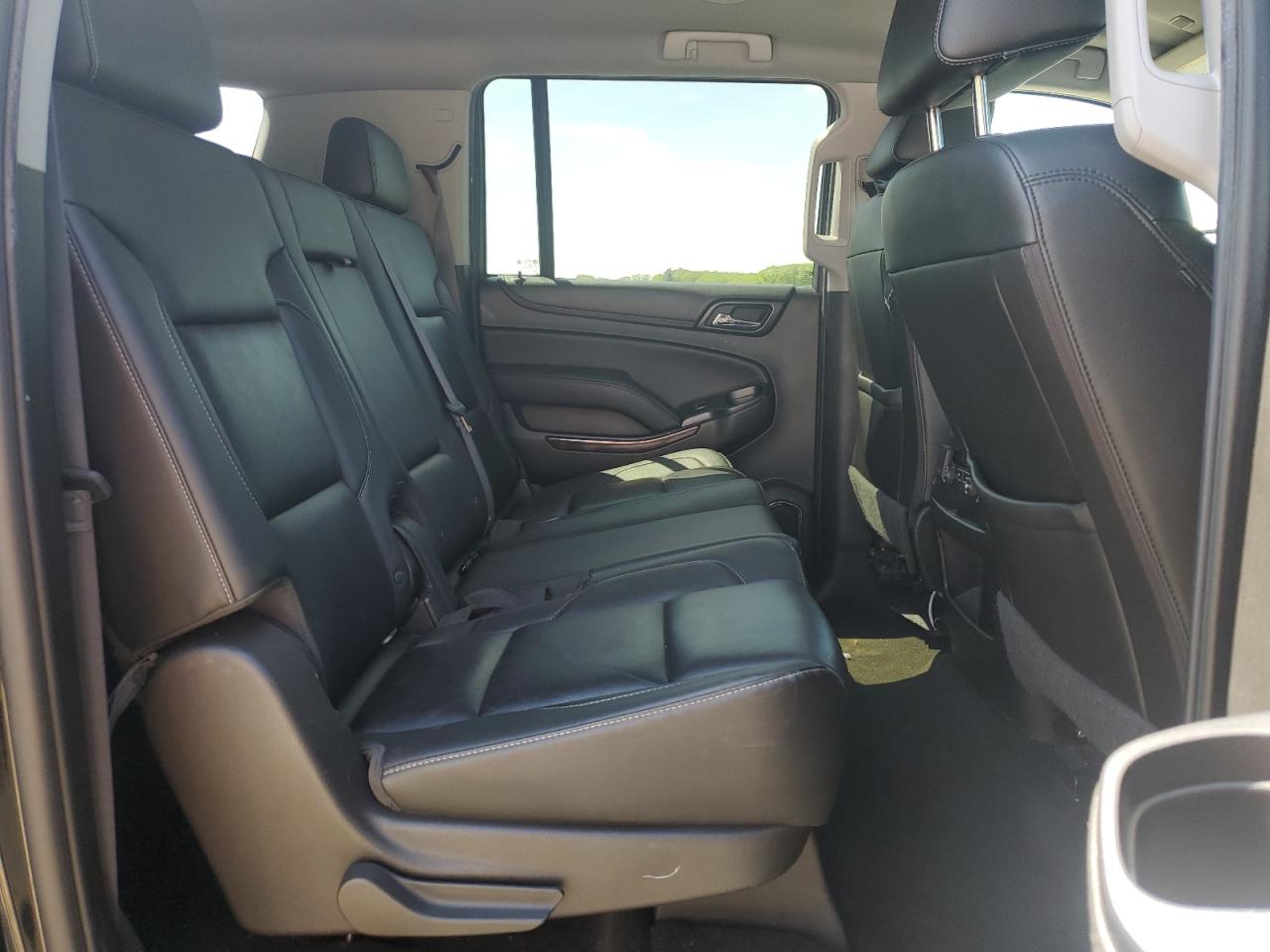 2017 Chevrolet Suburban K1500 Lt VIN: 1GNSKHKC7HR199250 Lot: 56952635