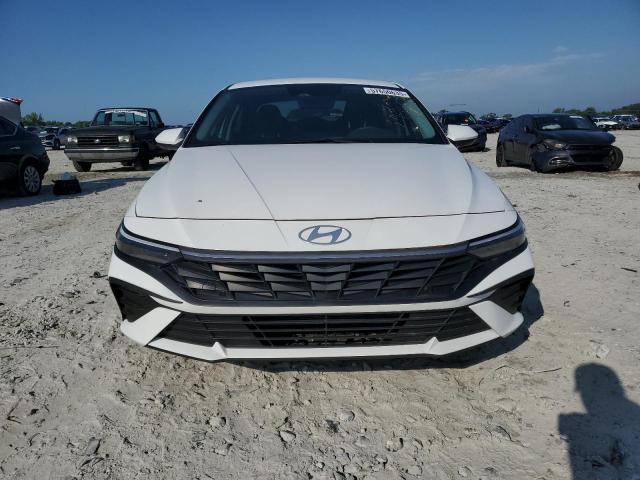  HYUNDAI ELANTRA 2024 Белый