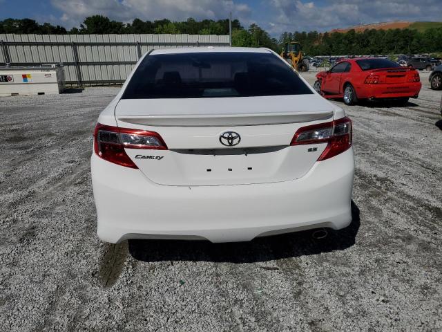 Sedans TOYOTA CAMRY 2014 White