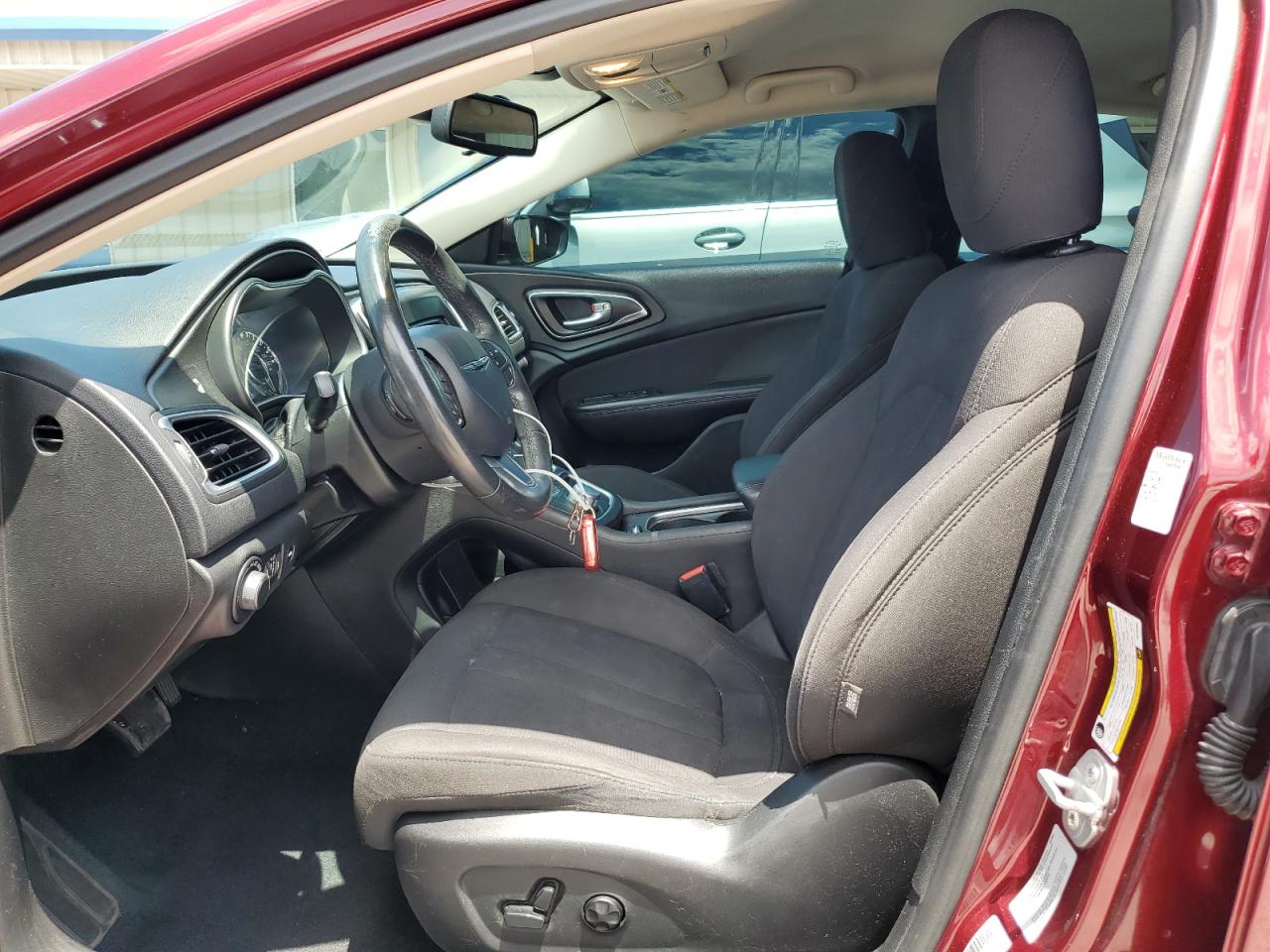 2015 Chrysler 200 Limited VIN: 1C3CCCAB6FN733384 Lot: 57103145