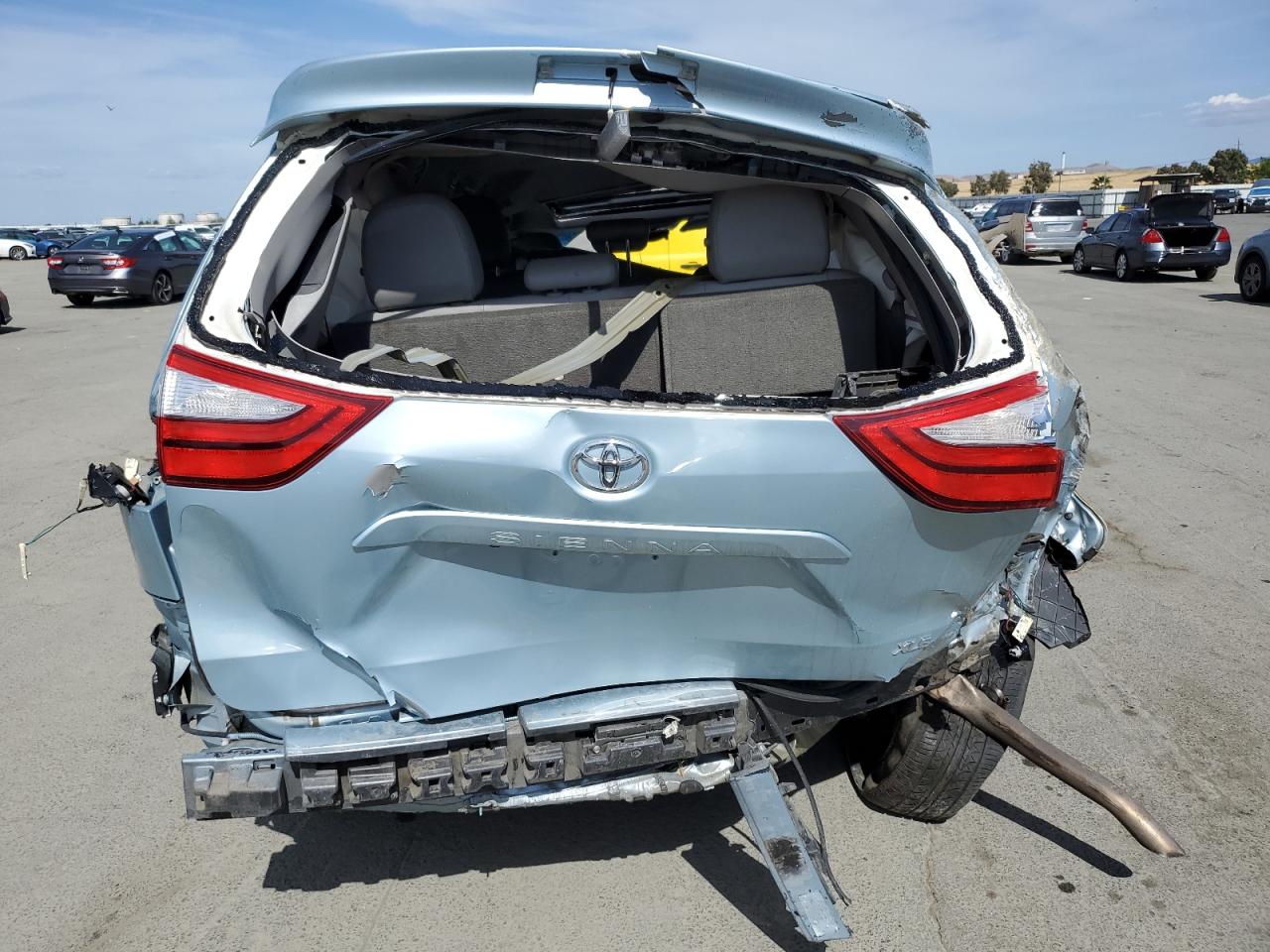 2015 Toyota Sienna Xle VIN: 5TDYK3DC8FS557294 Lot: 57247845
