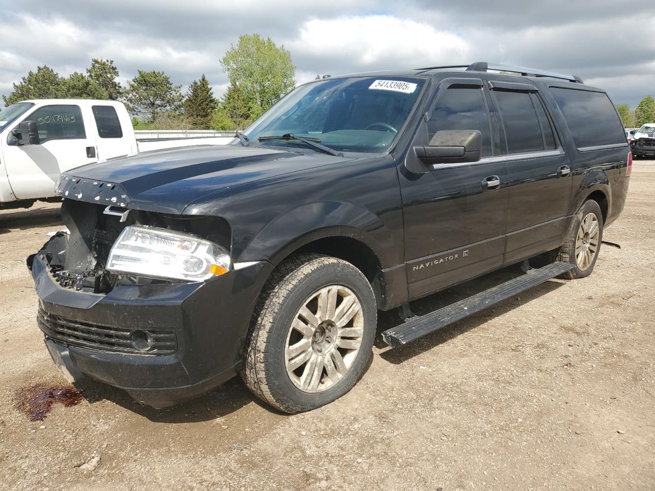 2011 Lincoln Navigator L for Sale in Elgin, IL - Front End