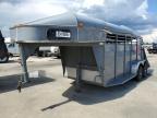 2001 Chaparral Livestock Trailer de vânzare în Lumberton, NC - Rear End