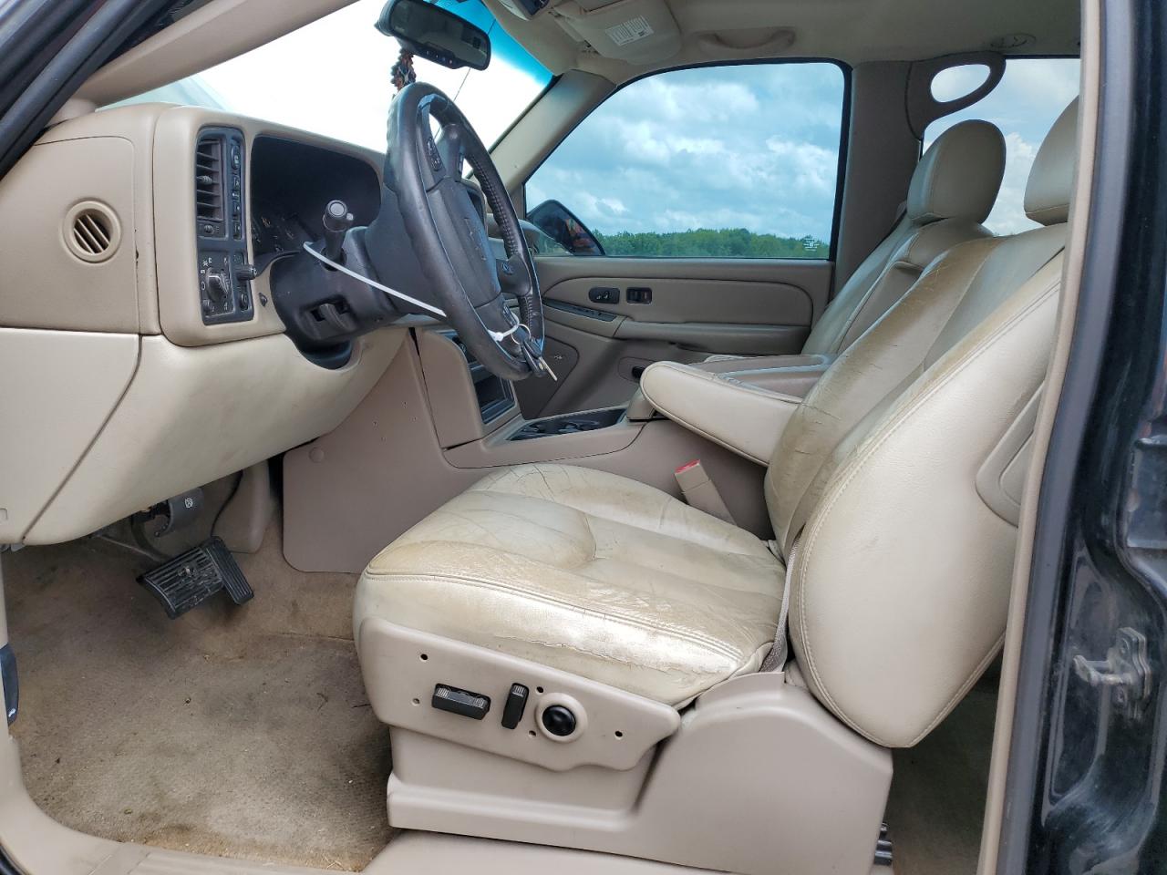 2004 Chevrolet Tahoe K1500 VIN: 1GNEK13Z34R154341 Lot: 57023455