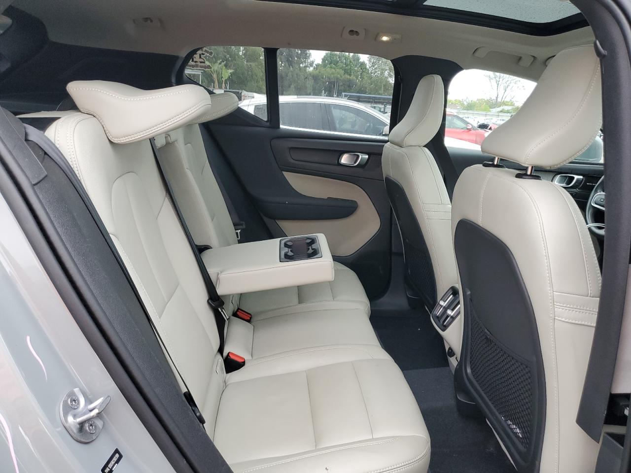 2024 Volvo Xc40 Plus VIN: YV4L12UE6R2302399 Lot: 52816655