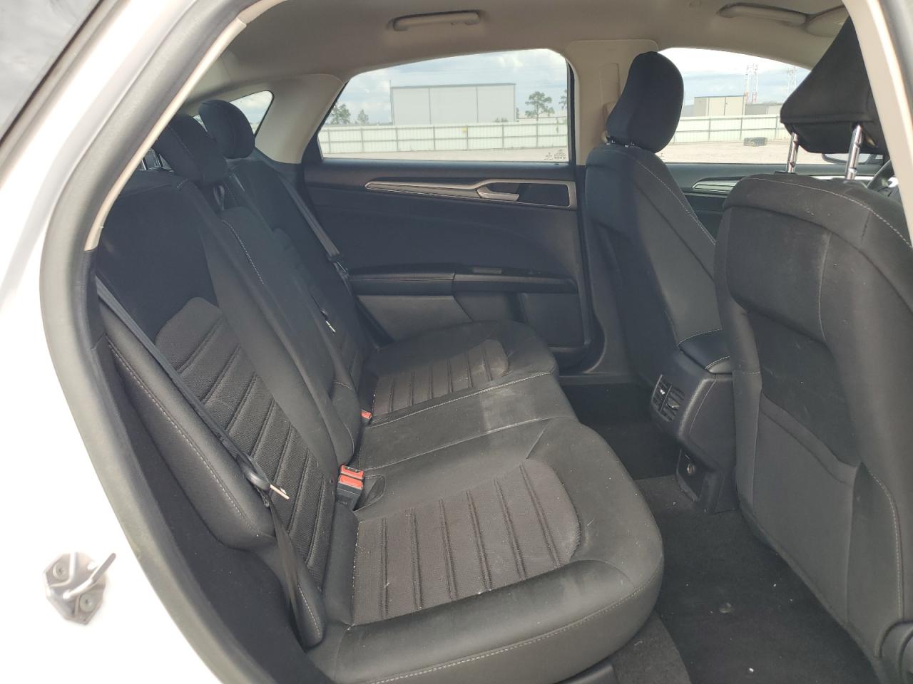 2020 Ford Fusion Se VIN: 3FA6P0LU0LR119102 Lot: 54043745