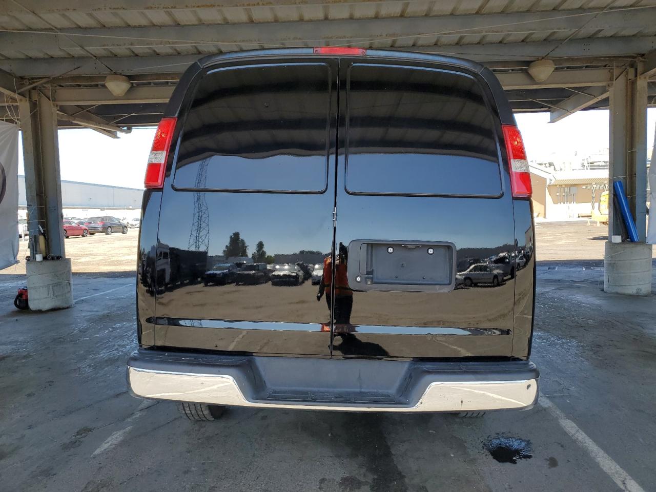 2017 Chevrolet Express G2500 VIN: 1GCWGAFF7H1163385 Lot: 57688315