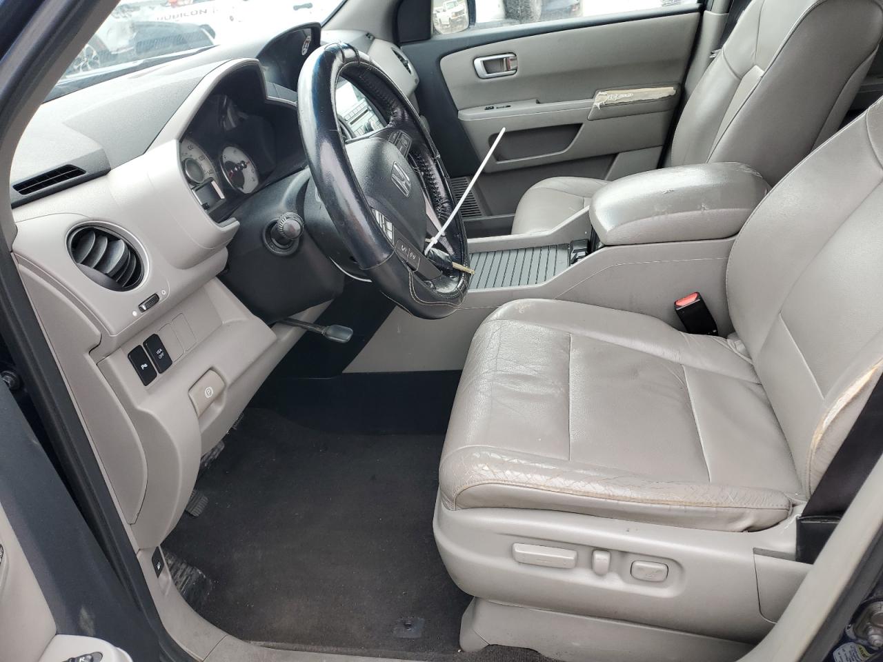 2010 Honda Pilot Touring VIN: 5FNYF3H8XAB001754 Lot: 55511125