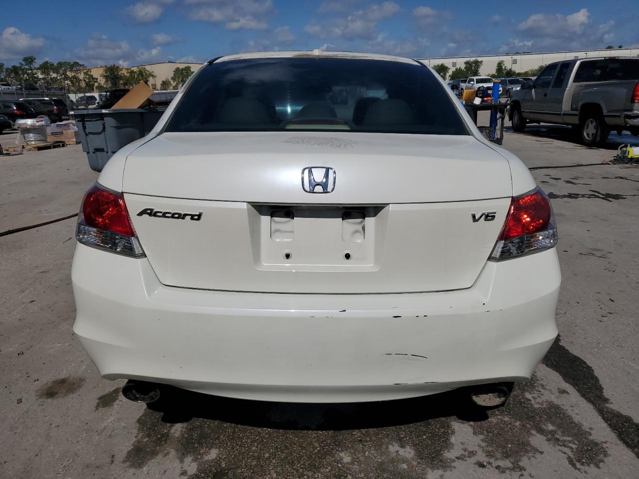 2010 Honda Accord Exl VIN: 5KBCP3F8XAB013852 Lot: 56702935