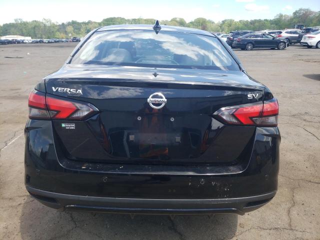  NISSAN VERSA 2021 Чорний