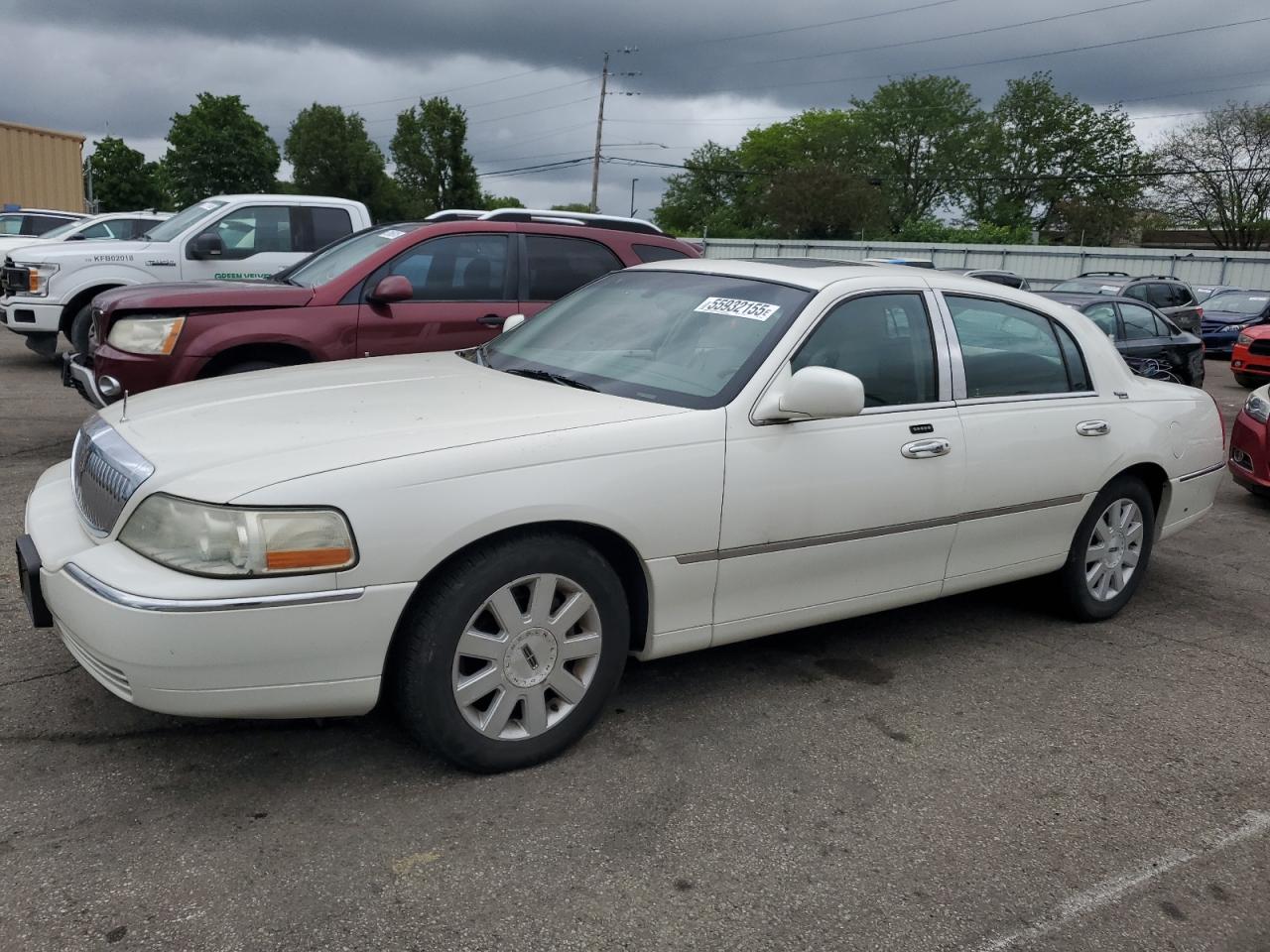 2005 Lincoln Town Car Signature Limited
