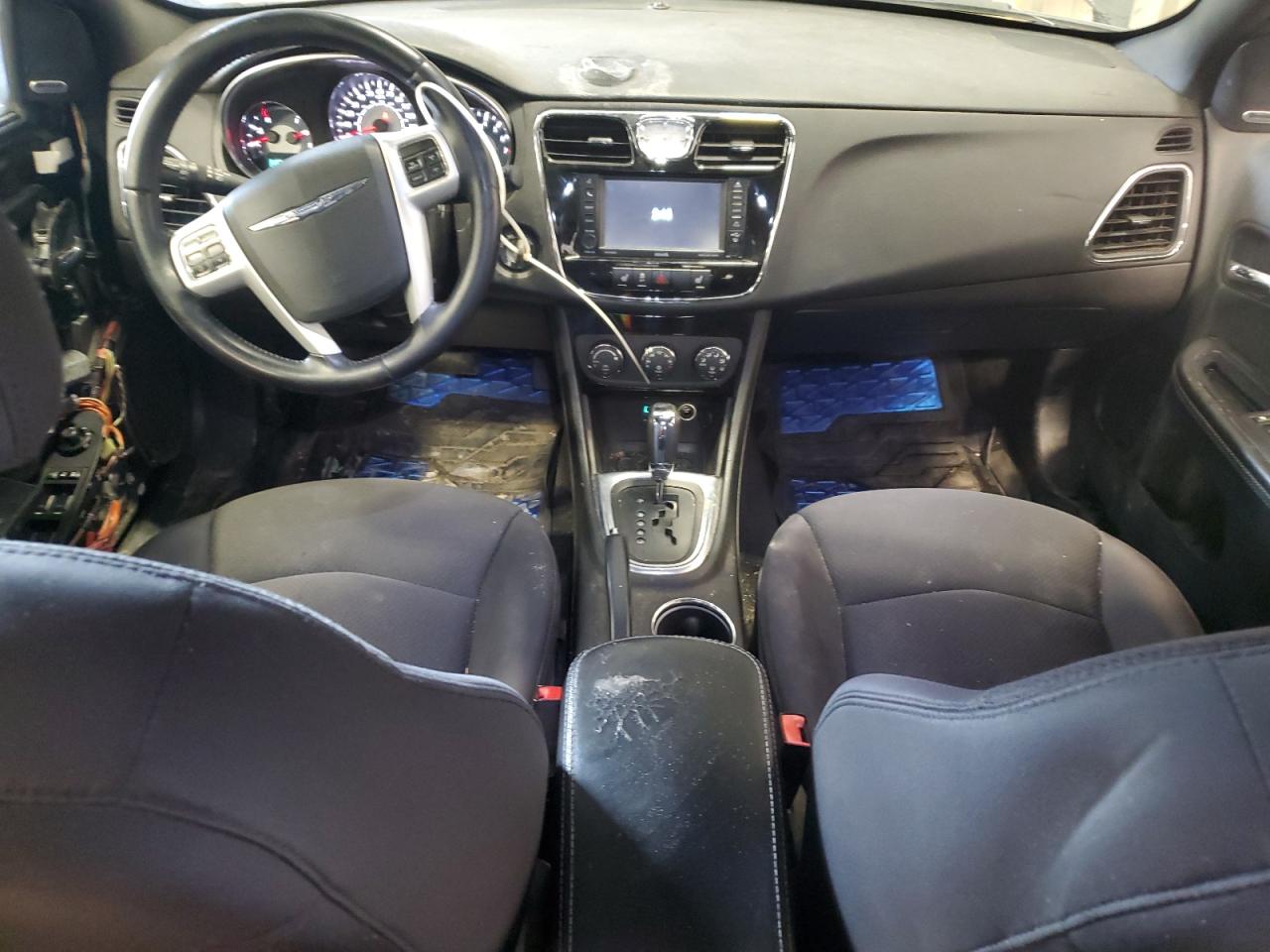 2014 Chrysler 200 Limited VIN: 1C3CCBCG5EN136180 Lot: 57425205