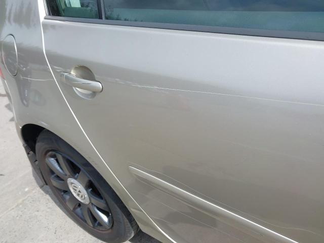 2004 VOLKSWAGEN GOLF GT TD